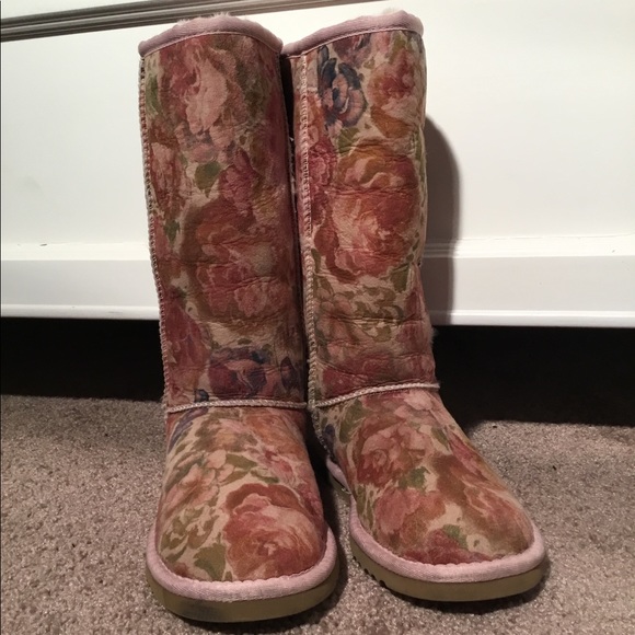 Tall Woman ugg boots - Picture 2 of 2